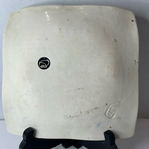 New Zealand Hand Made Floral Pottery Square Dish Signed 6 1/4 inches - Picture 2 of 4